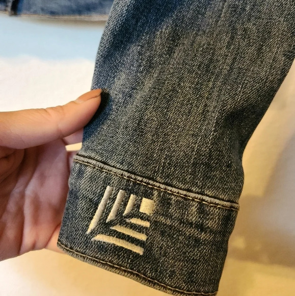 Levi's Jean Jacket - Picture 2 of 10
